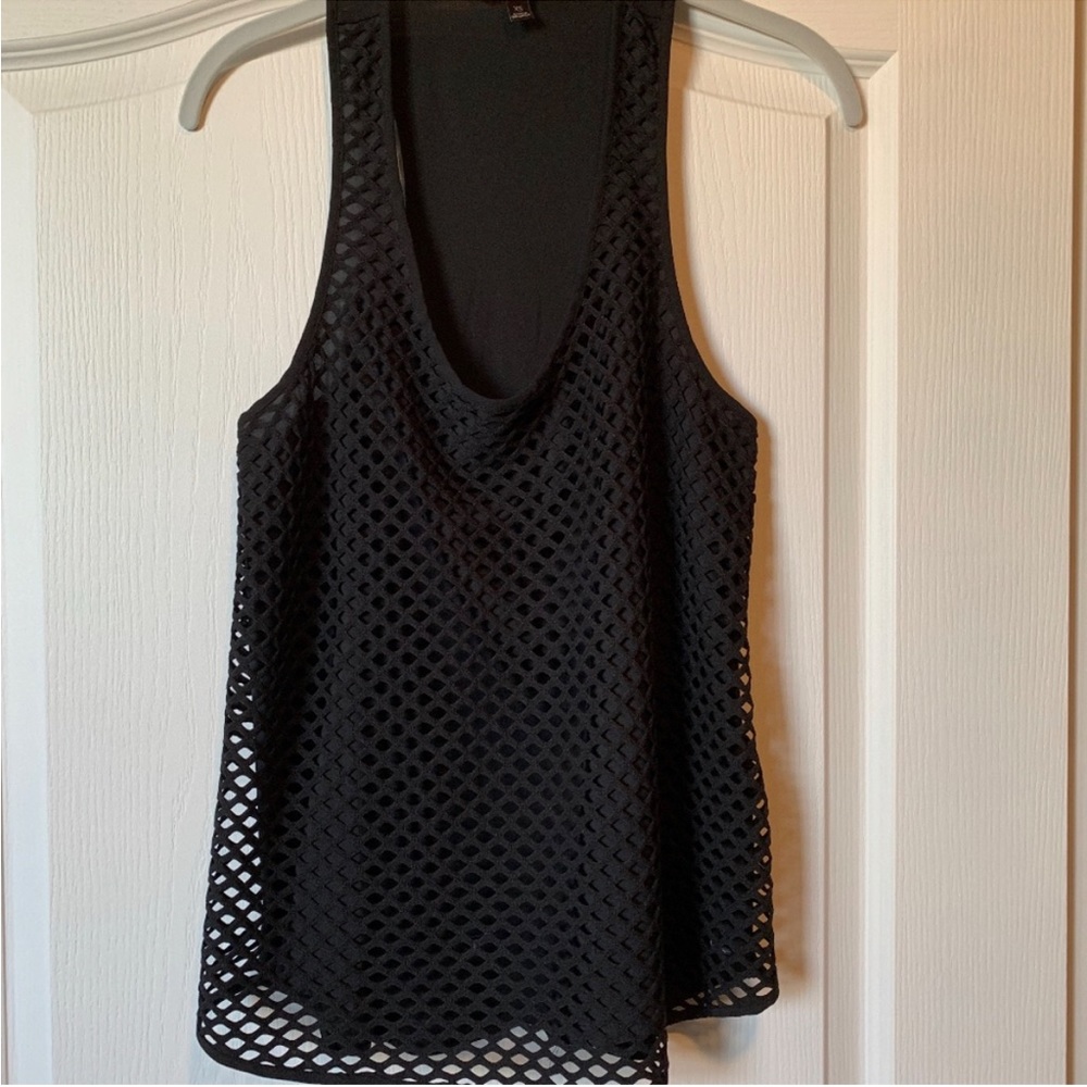 BANANA REPUBLIC | Lined Mesh Front Racer Back Tank - Size M